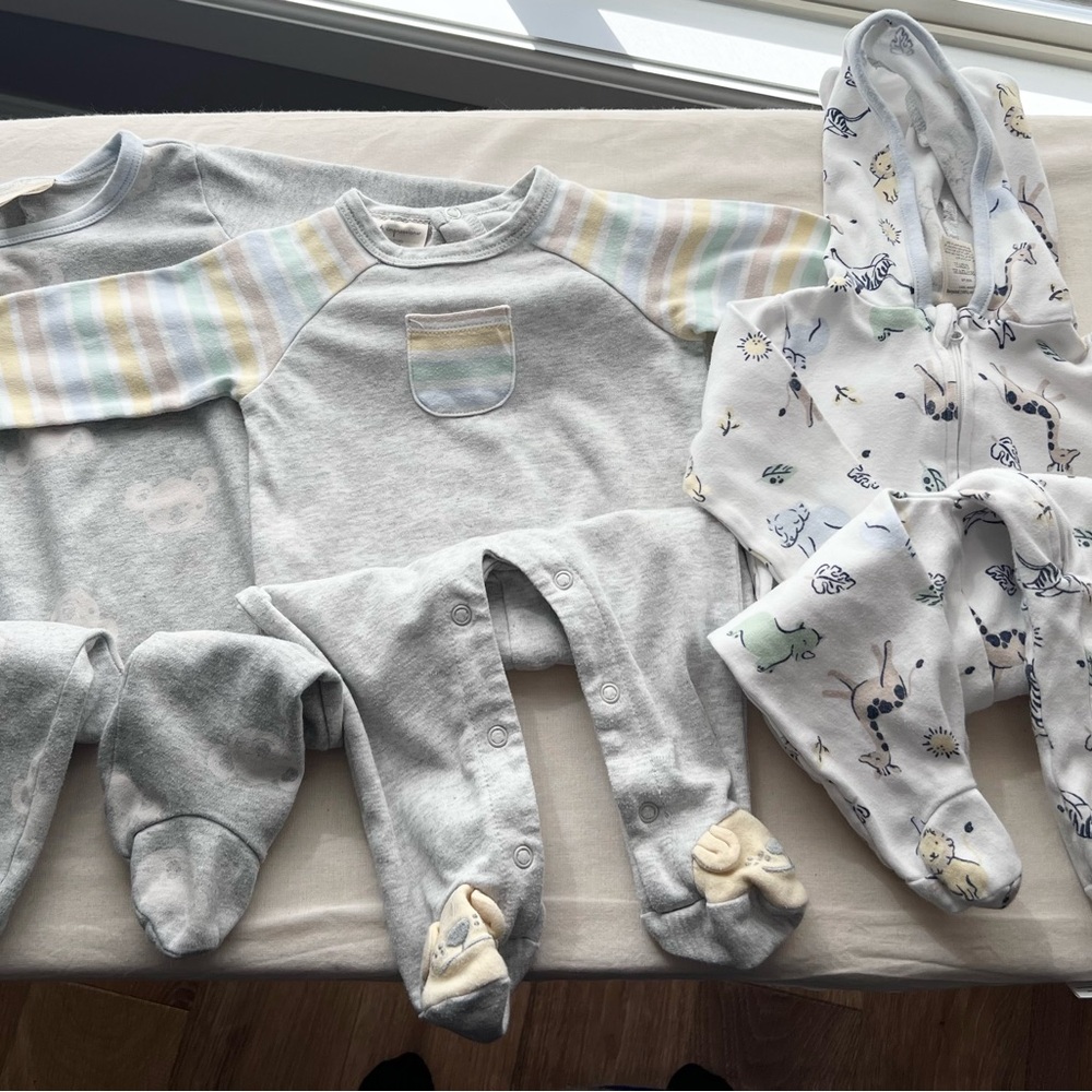 Set of 3 Baby Outfits 6-9 months